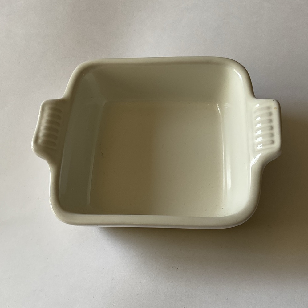 LE CREUSET HERITAGE STONEWARE BAKER SMALL SIZE MERINGUE WHITE NWOT
